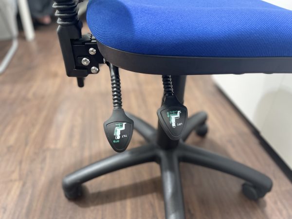 Fast Track -Royal Blue Urban Operator Chair 2 lever - Image 4